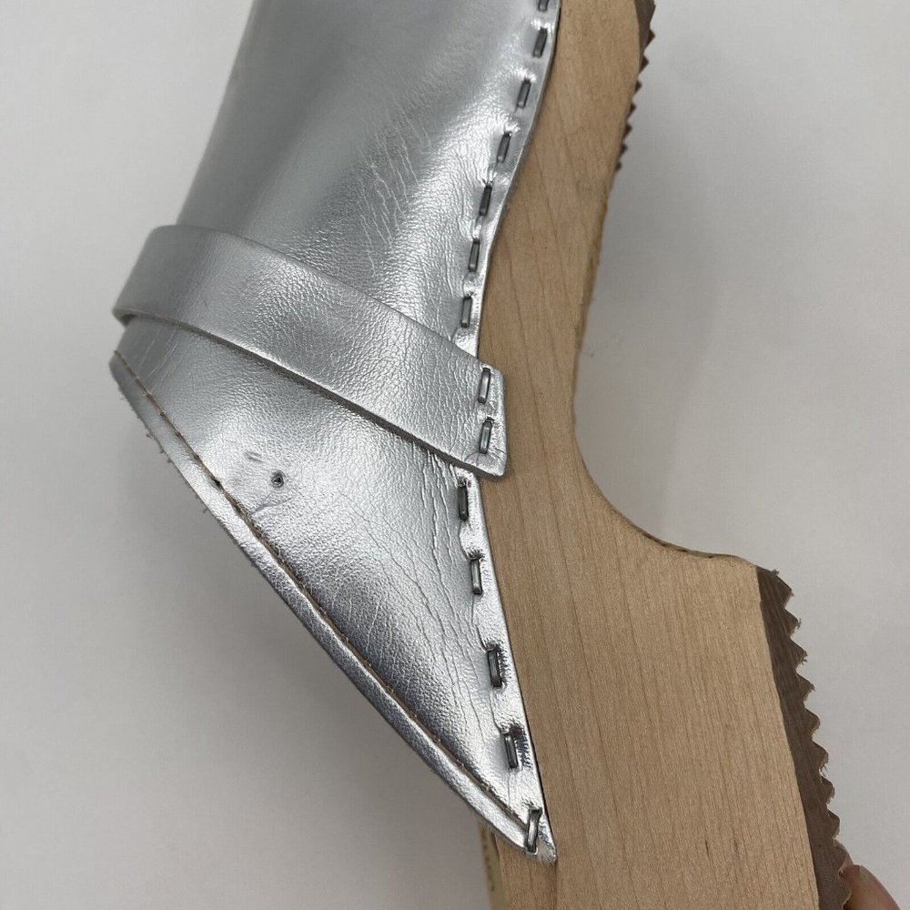 Lotta From Stockholm Silver Leather Clogs - Picture 6 of 12